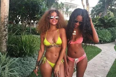Rihanna uživa na Barbadosu