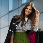 Iva Balaban u streetstyle editorijalu prva nosi Lei Lou komade iz najnovije kolekcije