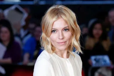 Sienna Miller u romantičnom izdanju