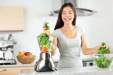 Tko bi im odolio - smoothie za zdravlje i mršavljenje u samo pet minuta
