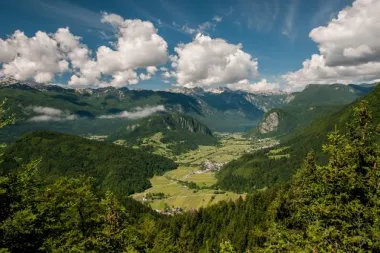 Slovenija je ...