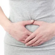 Nadutost je neprijatelj „male crne“, ali i svake druge haljine