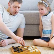 Mame nema kod kuće? Vrijeme je za zabavu tate i kćeri!