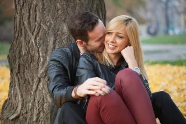 7 stvari koje će muškarac učiniti samo ako je stvarno lud za vama