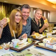 U sklopu Dana doručka, McDonald's je u restoranima diljem Hrvatske, podijelio dvije i pol tisuće doručaka