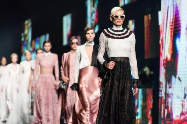 Retro futurizam eNVy room-a  na pisti BIPA FASHION.HR-a