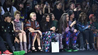 Poznati se okupili na spektakularnoj modnoj reviji KENZO X HM u New Yorku