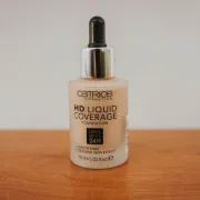 Povoljno i kvalitetno: Catrice HD Liquid Coverage Foundation tekući puder