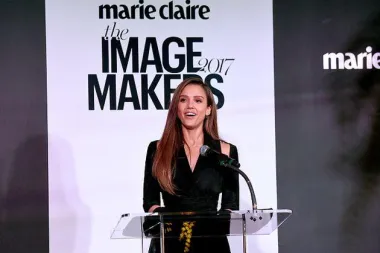 Jessica Alba za crveni tepih odabrala crno odijelo