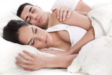 5 odličnih napitaka prije spavanja koji vam mogu pomoći kod mršavljenja