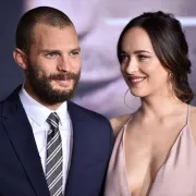 Dakota Johnson blista na crvenom tepihu