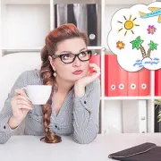 Kako ostati motiviran za posao u ljetnim mjesecima