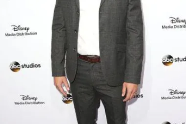 Charlie Weber