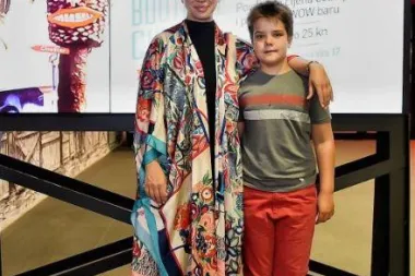 Ivana Husar sa sinom