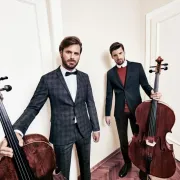 s.Oliver predstavlja božićnu kampanju s 2Cellos u glavnoj ulozi