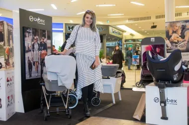 Ella Dvornik shoppingirala u Westgateu