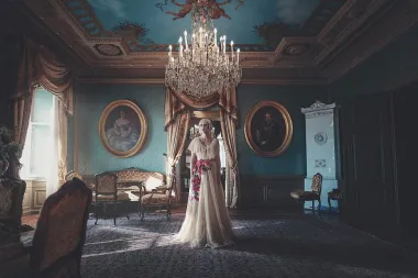 Nina Kraljić predstavila video za novi singl „Lay You Down“