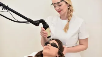 Savršena koža - specijalnost frakcijskog lasera u LoraDerm centru