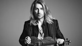 Nova glazbena senzacija na pomolu – u zagrebačku Arenu stiže violinist David Garrett