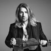 Nova glazbena senzacija na pomolu – u zagrebačku Arenu stiže violinist David Garrett