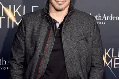 Jay Hernandez