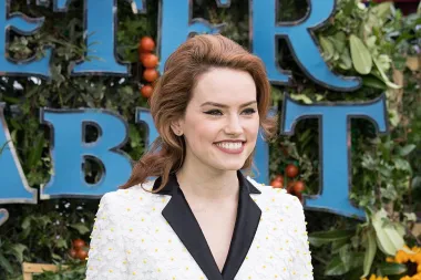 Daisy Ridley oduševila elegancijom