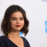 Selena Gomez rasprodala Puma kolekciju i pokazala obrijanu glavu