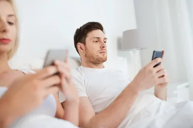 Načini na koje online svijet uništava vaš ljubavni život
