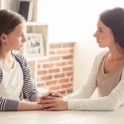 Kako biti podrška svome tinejdžeru u donošenju važnih odluka?