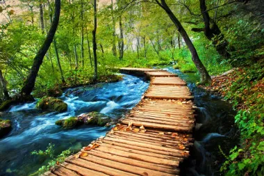 Fenomen Plitvice - mjesto gdje se susreću priroda i luksuz