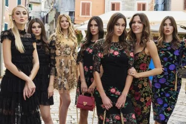 Ženstvena modna priča dvojca ELFS