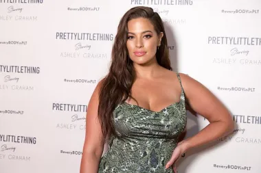 Najljepši plus size model u najnovijoj kolekciji online brenda PrettyLittleThing