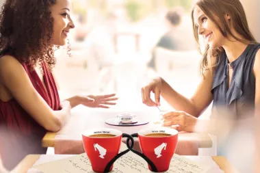 Družite se uz Julius Meinl kavu i stih
