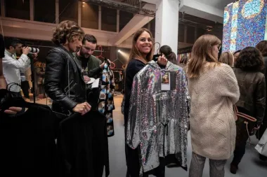 MOSCHINO [tv] H&M groznica zavladala Zagrebom