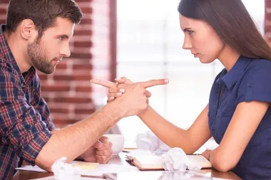 Psihološke igre u vezi: zašto muškarci to čine?