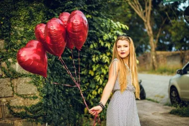 Kreativno uredi dom za Valentinovo