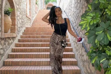 Trikovi profesionalke: jedna od najslavnijih beauty YouTuberica otkrila kako vizualno povećati oči