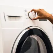 I nju treba prati: 3 koraka do savršeno čiste perilice za rublje