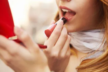 Make up trikovi uz koje će tvoji zubi izgledati bjelji