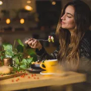 10 načina koji će ti pomoći da bolje kontroliraš svoj apetit