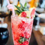 Frosé s jagodama – sinonim za ljetni užitak