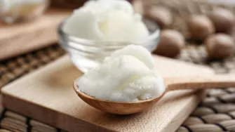 5 razloga zašto bi trebala uvrstiti shea maslac u svoju rutinu