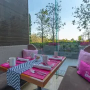 Želiš odsjesti u apartmanu inspiriranim Barbie? Sada možeš!