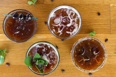 Tonic-kava? Ovo čudno piće postalo je ogroman ljetni hit, i morale smo ju isprobati