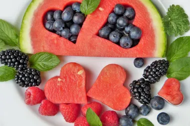 Želiš izgubiti centimetre oko struka? Onda trebaš jesti voće puno proteina svaki dan