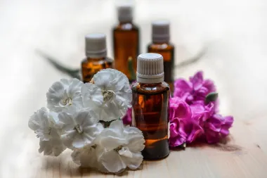 Ovo su najbolja prirodna anti-aging ulja za kožu (i kosu)