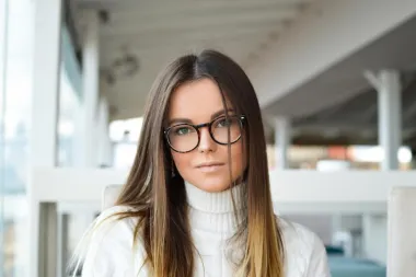 6 super make up trikova za djevojke s naočalama