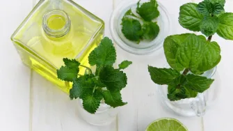 8 esencijalnih ulja koja će potaknuti rast kose i kako ih koristiti