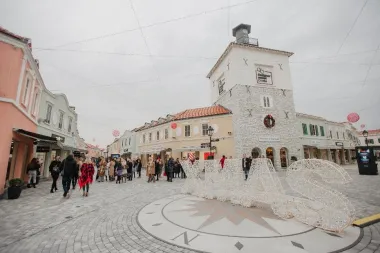 Neodoljiva X-mas ponuda: Vrijeme je za božićni outlet shopping