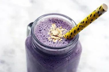 Prava energetska bomba: Čokoladni smoothie s borovnicama